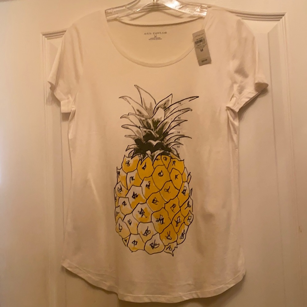 Cream pineapple print tee shirt